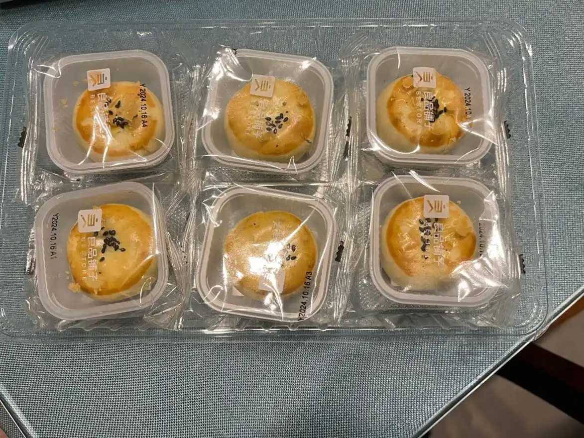 告別人工，擁抱高效：呂工機械自動化解決方案，破解蛋黃酥、月餅量產(chǎn)難題